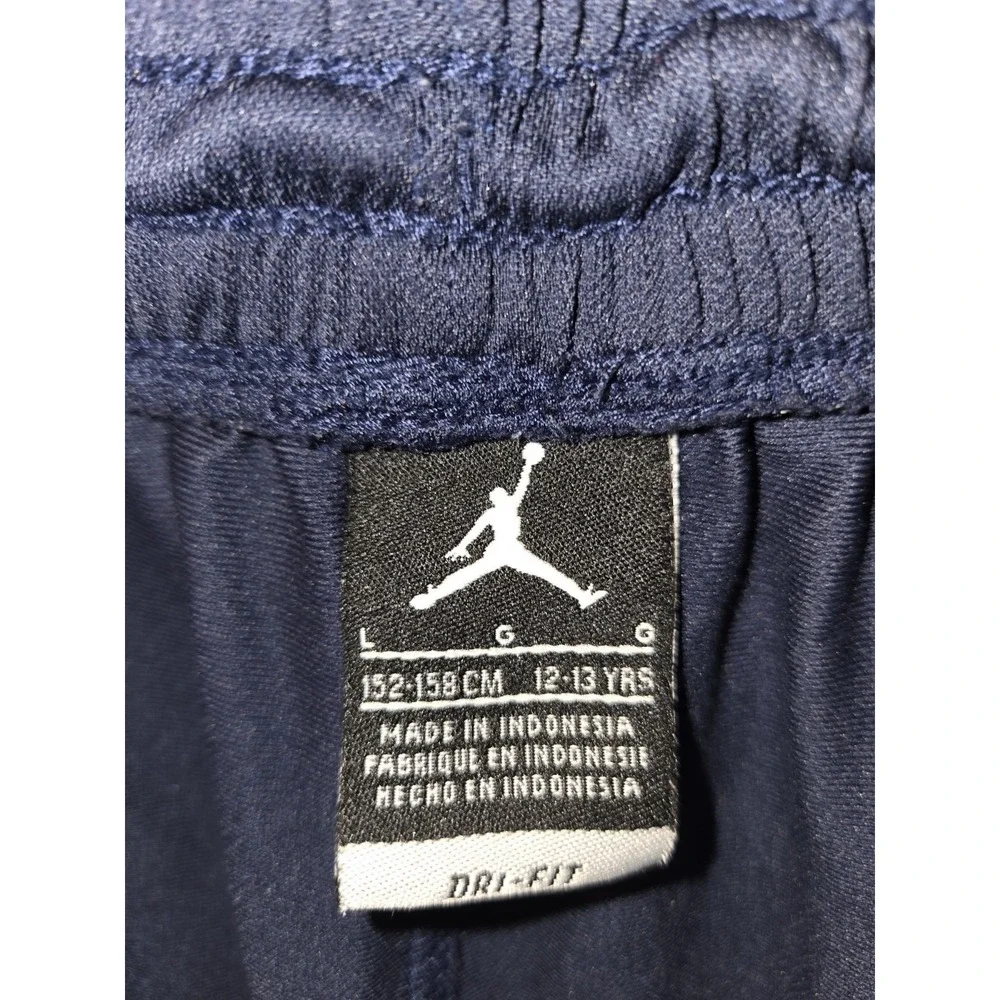 Air Jordan Boys shorts‎ size Large University Blue navy retro